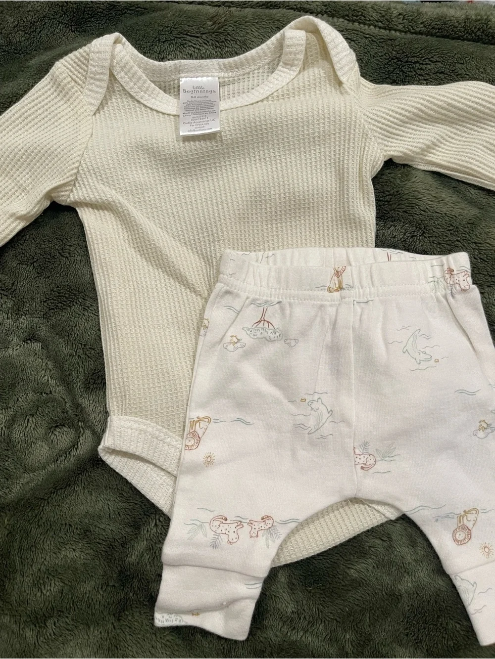 Cream Waffle-Knit Baby Bodysuit & Printed Pants Set